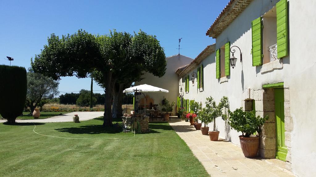 Mas De L Ancienne Magnanerie Villa Mallemort Exterior photo