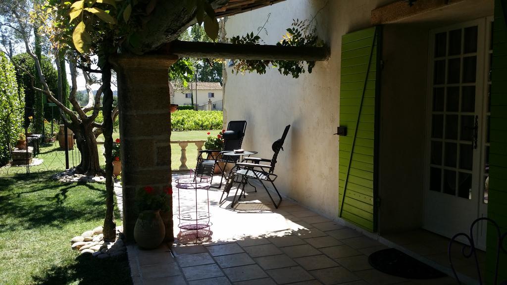Mas De L Ancienne Magnanerie Villa Mallemort Exterior photo